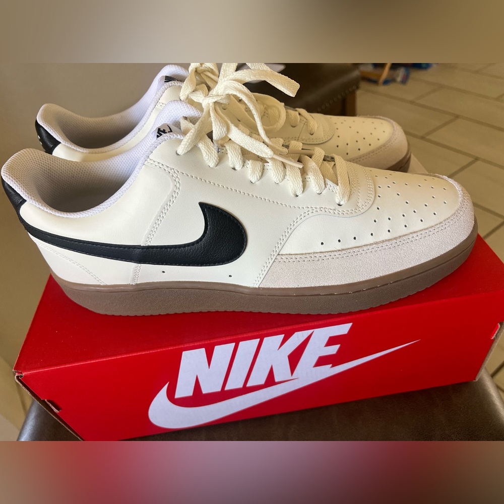 NWOT Men's Court Vision Low Casual Sneakers from Finish Line - Picture 3 of 8